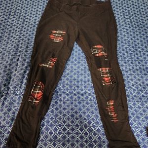Torrid Plaid-Rip Leggings Size 3